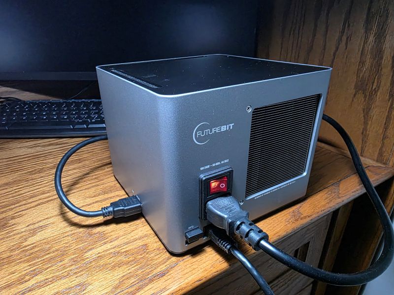 Futurebit Apollo II BTC Full Node and Miner